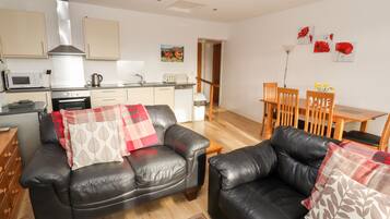 Cottage | Living area