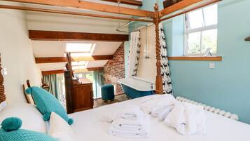 Cottage | 1 bedroom, individually decorated, individually furnished, free WiFi