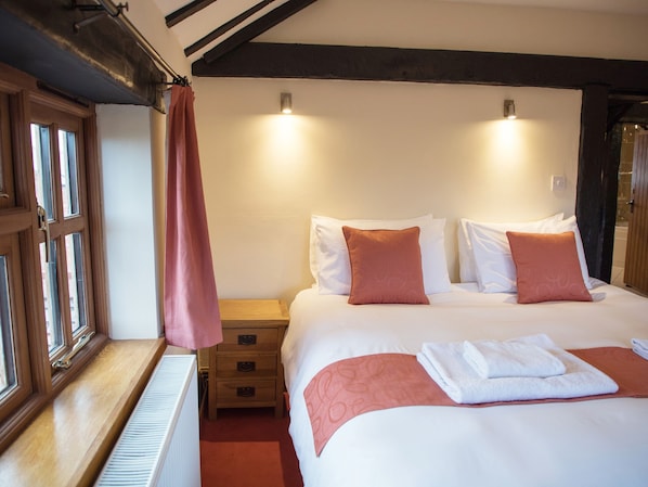 Cottage | 2 bedrooms, individually decorated, individually furnished, free WiFi - Yew Tree Cottage (Malvern)