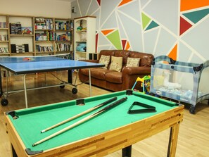 Cottage | Game room