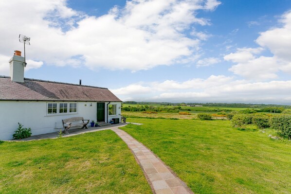 Cottage | Interior - Crown Cottage (Holywell)