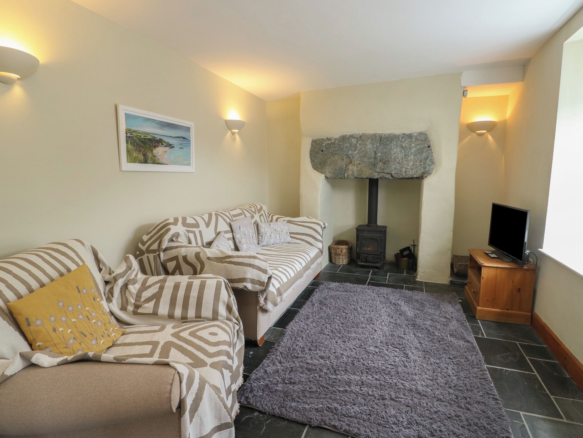 Casa de campo | Área de estar | TV, DVD player, mesa de pingue-pongue