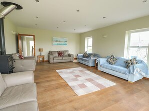 Cottage | Living area | TV, DVD player, table tennis