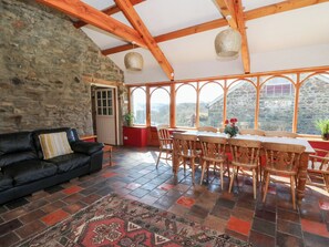 Interior - The Farmhouse (Lampeter)