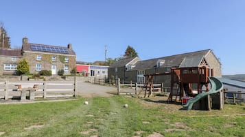 Leiksvæði fyrir börn