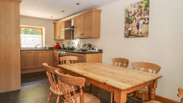 Cottage | Interior
