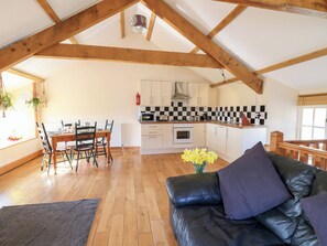 Cottage | Living area - The Stable (Lampeter)