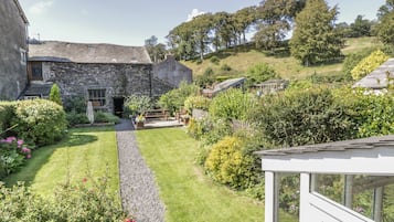 Cottage | Property grounds