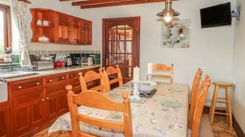 Cottage | Interior