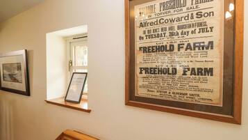 Cottage | Interior