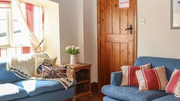 Cottage | Living room | DVD player