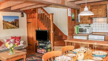 Cottage | Interior