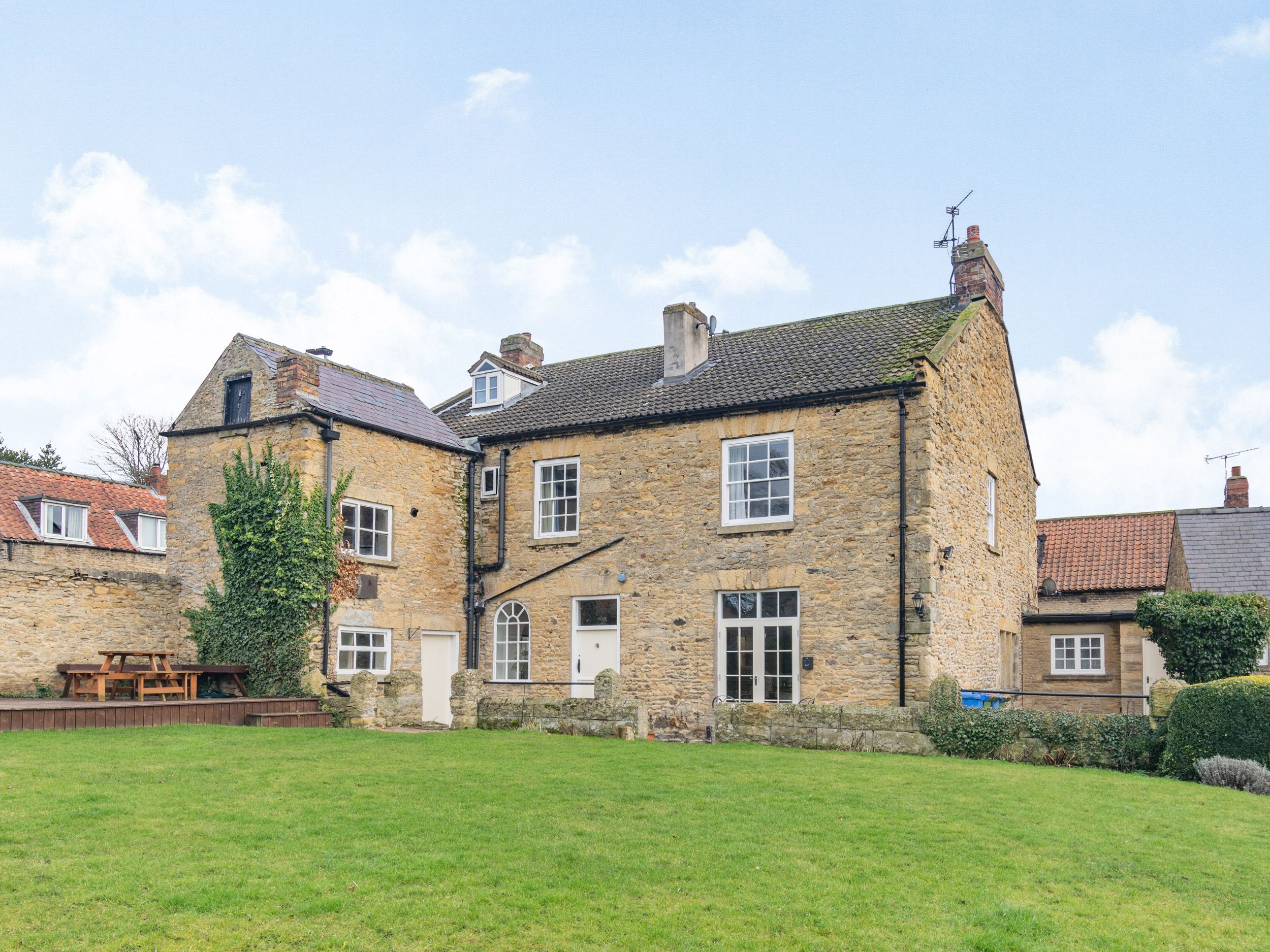 Cottage | Front of property