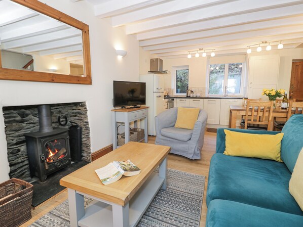 Cottage | Living area | TV, DVD player - Ty Gwyn (Aberdovey)