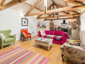Cottage | Interior