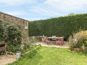 Cottage | Property grounds