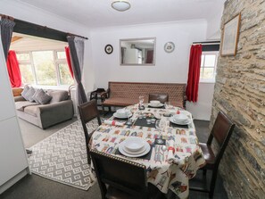 Cottage | Dining - Maesgwyn (Cardigan)