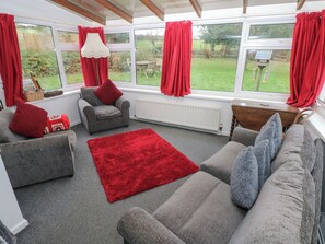 Cottage | Living area | TV, DVD player - Maesgwyn (Cardigan)