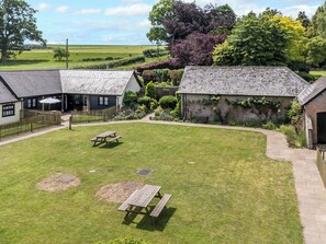 Cottage | Outdoor dining - Keepers Cottage (Blandford Forum)