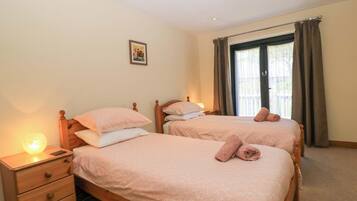 3 bedrooms, individually decorated, individually furnished, free WiFi