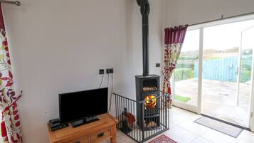 Cottage | Living room | TV, DVD player