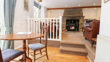 Cottage | Interior