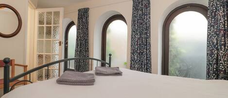 Cottage | 4 camere, con stile personalizzato, con arredamento individuale