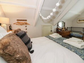 4 dormitoris, decoració individual i mobiliari individual 