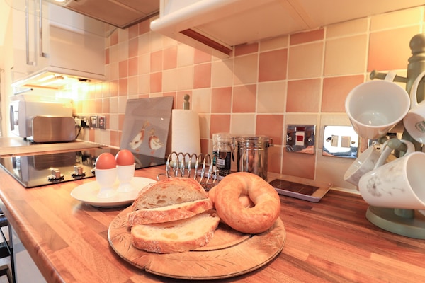 Cottage | Interior