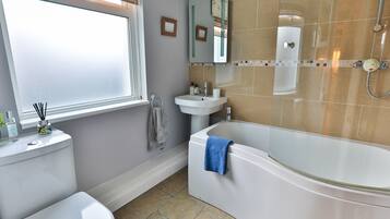 Cottage | Bathroom | Shower