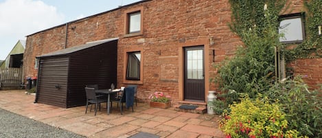 Cottage | Front of property