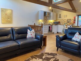 Cottage | Living area | Fireplace