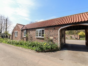 Cottage | Interior - Twitchers' Den (Bridlington)