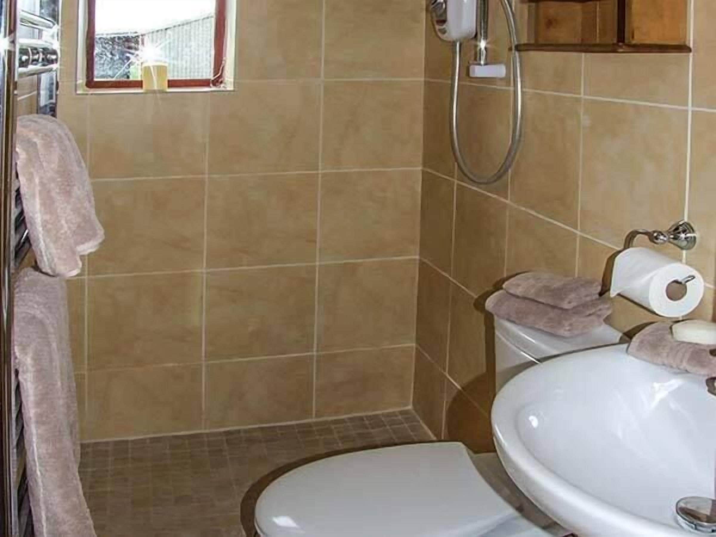 Cottage | Phòng tắm | Buồng tắm vòi sen 