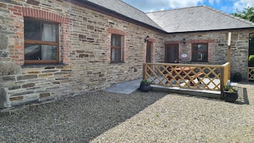 Cottage | Front of property