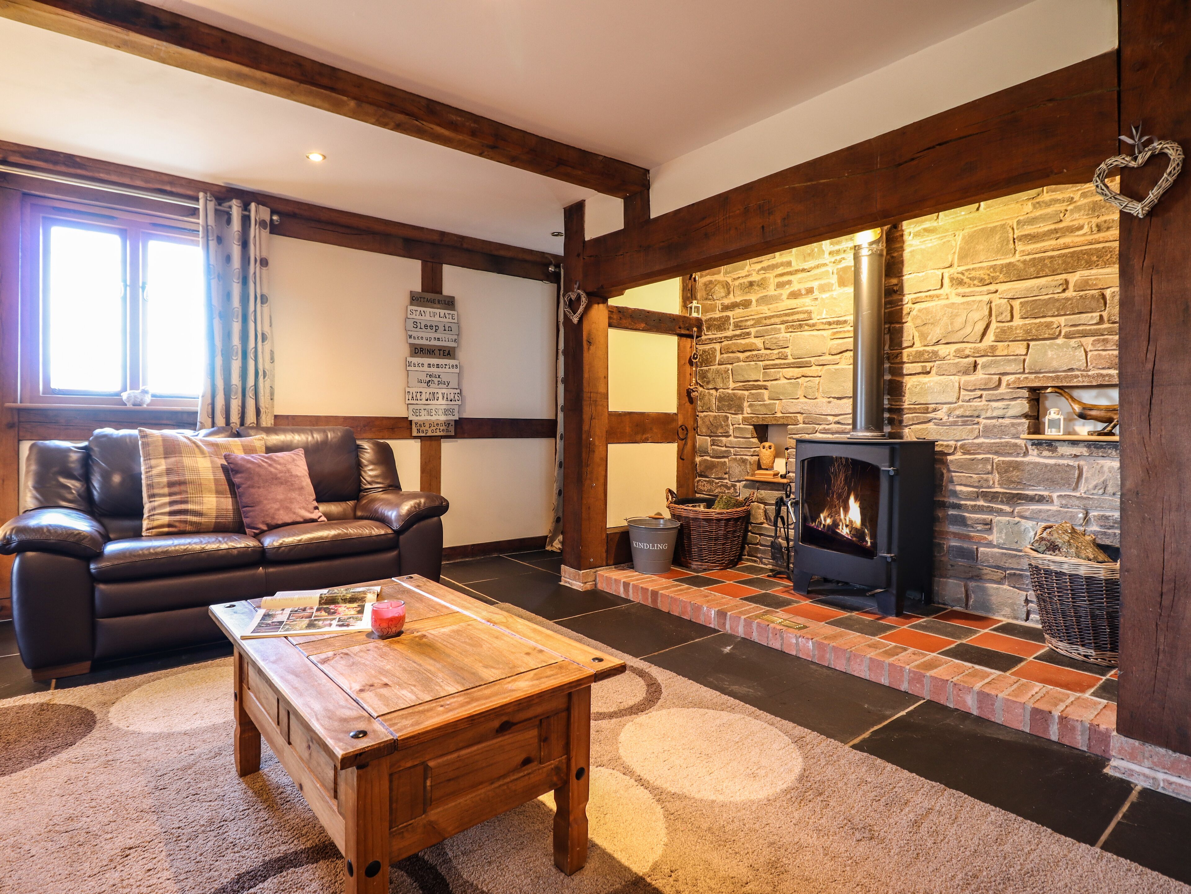 คอทเทจ | ภายใน