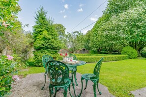 Cottage | Interior - The Hayloft (Mold)