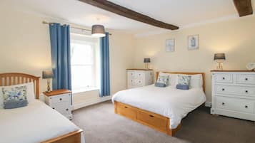 Cottage | Interior