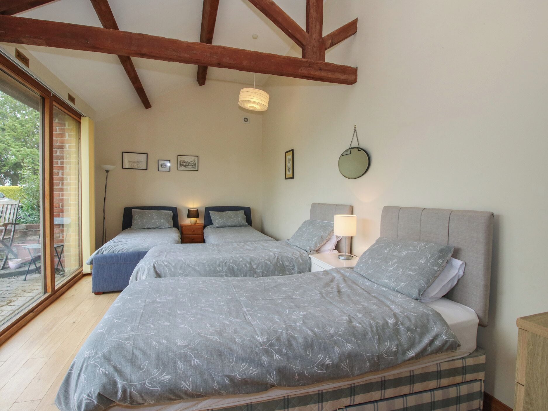 Cottage | 5 bedrooms, individually decorated, individually furnished, free WiFi