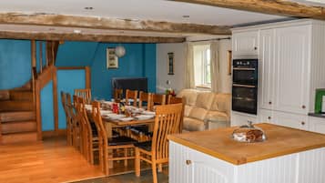 Cottage | Interior