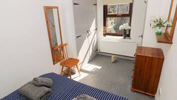 2 habitaciones, decoración personalizada y muebles diferentes