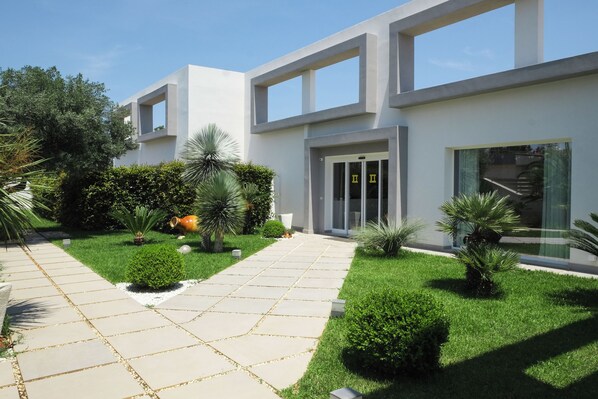 Fachada de la propiedad