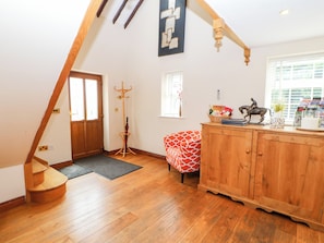 Cottage | Interior