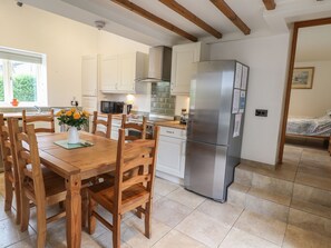 Cottage | Cuisine privée | Lave-vaisselle, bouilloire électrique, grille-pain, chaise haute