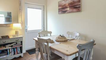 Cottage | Interior