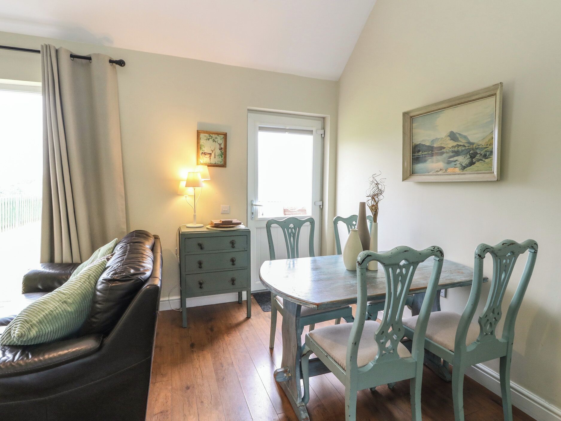 Cottage | Interior