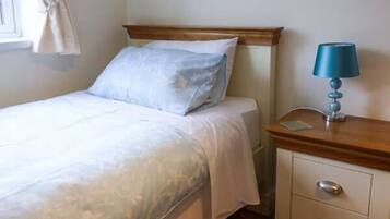 2 bedrooms, individually decorated, individually furnished, free WiFi