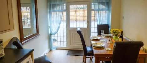 Cottage | Interior