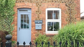 Cottage | Exterior detail