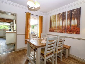 Cottage | Tempat makan